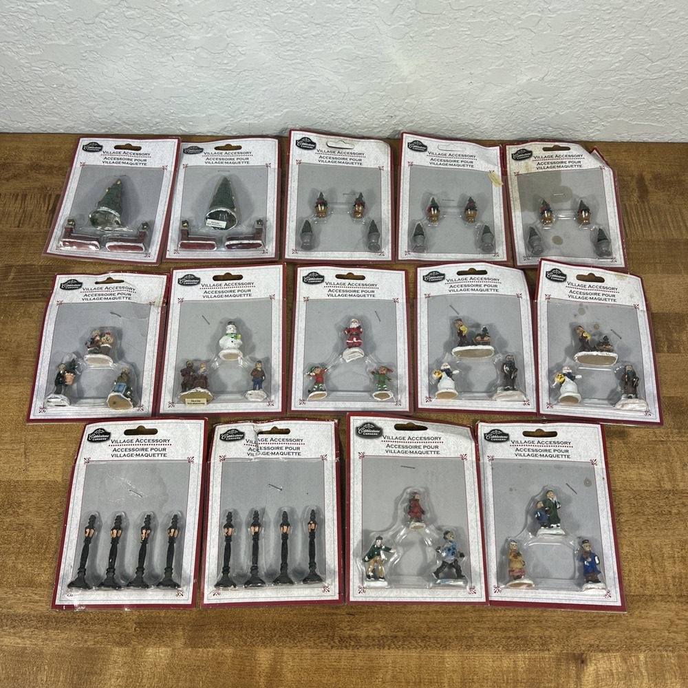 Lot Of 14 Cobblestone Corners Christmas Village Accessories